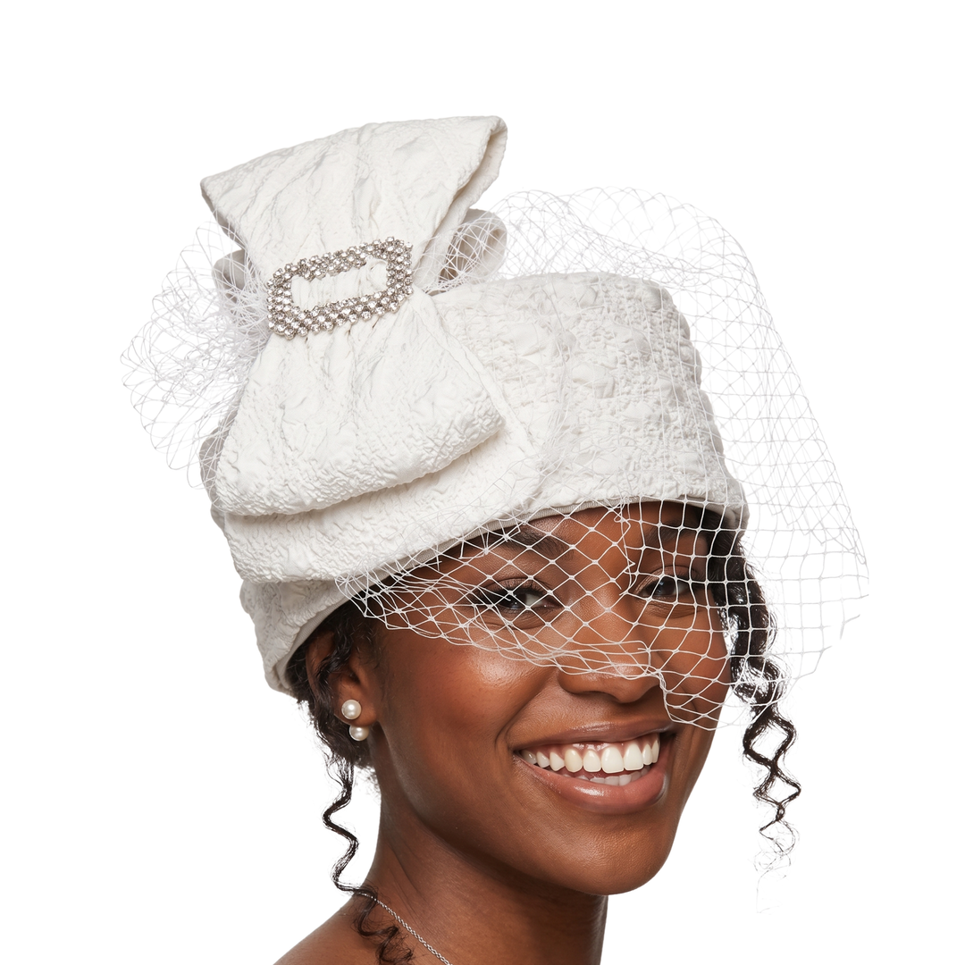 Popcorn Fabric Pill Box w/ Bow & Veil