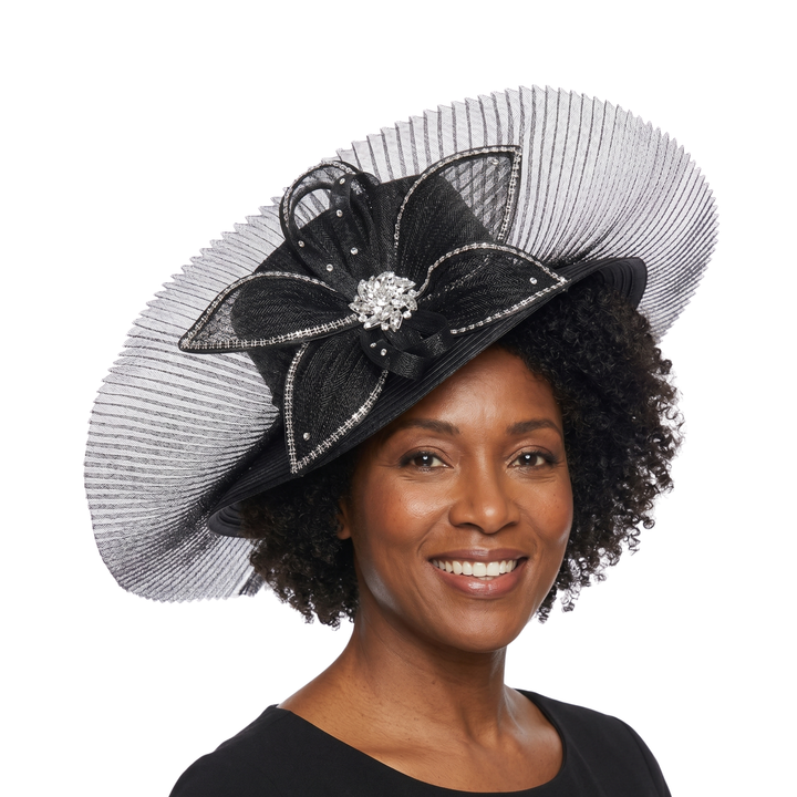 Medium Brim Stoned Hat w/ Flwr and Fan-shaped Veil