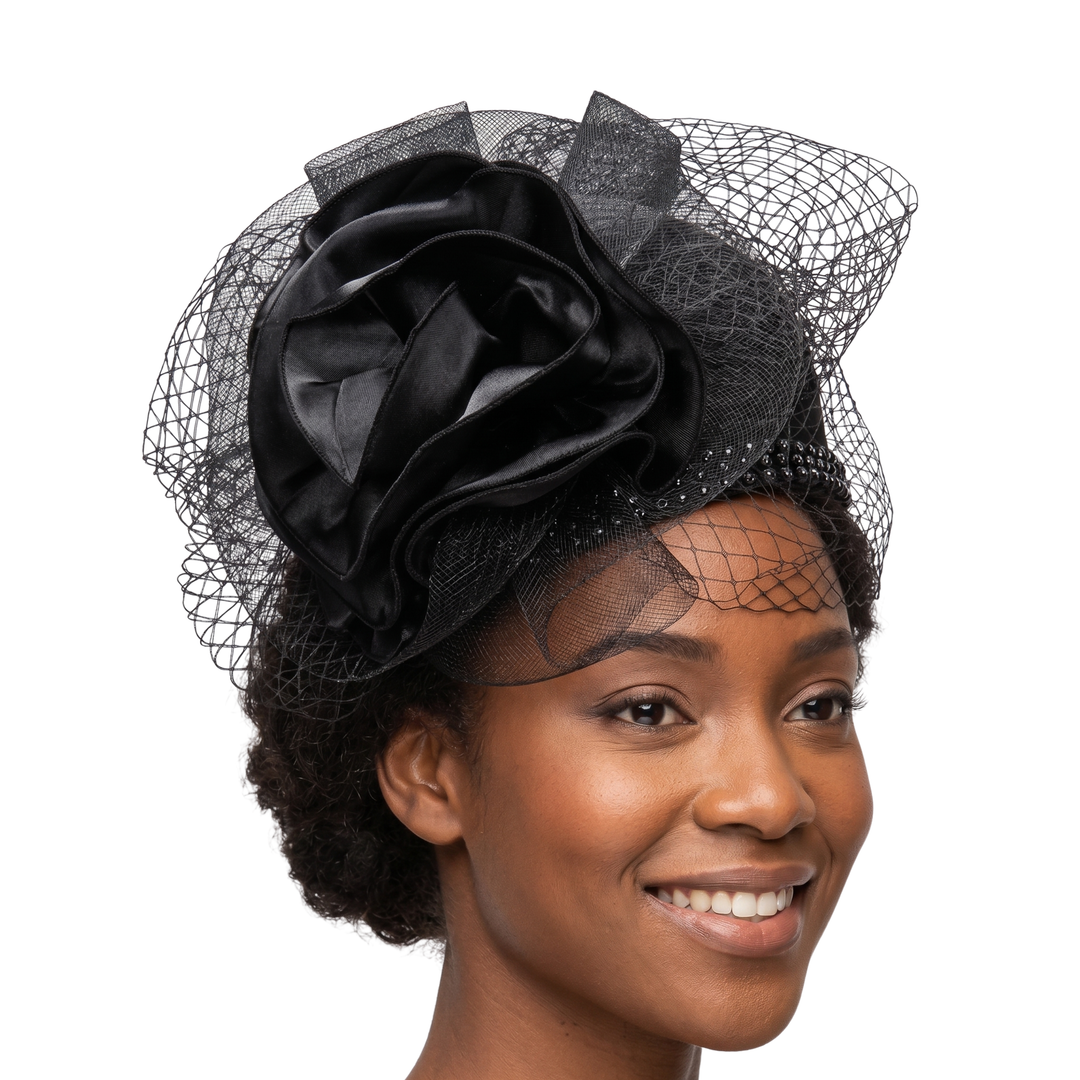 Pillbox Hat w/ Ovsz Flower and Veil
