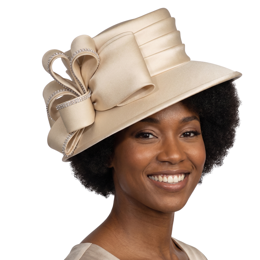Medium Brim Hat w/ Ovsz Flower Ribbon