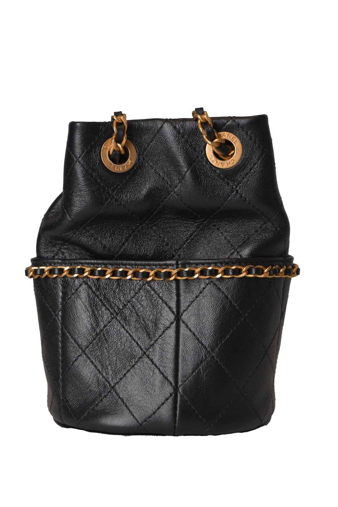 Chanel - Shiny Lambskin Quilted Chain Bucket Bag Black - Especially Yours
