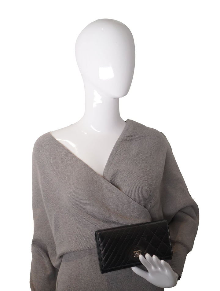 Chanel Black Quilted Leather Wallet - Especially Yours