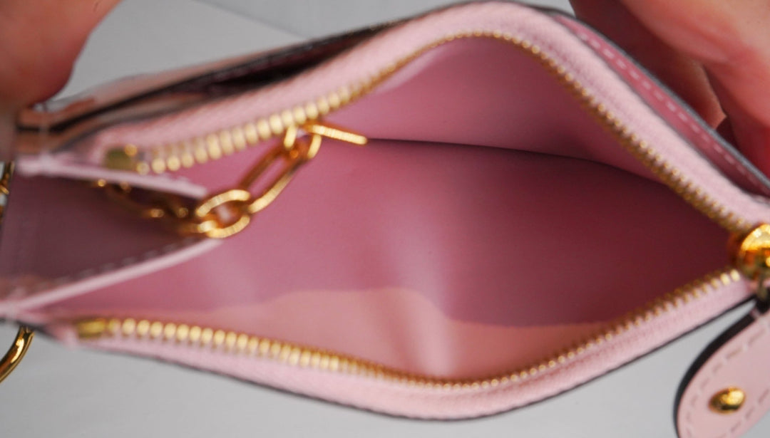 Louis Vuitton Vernis Key Pouch - Especially Yours
