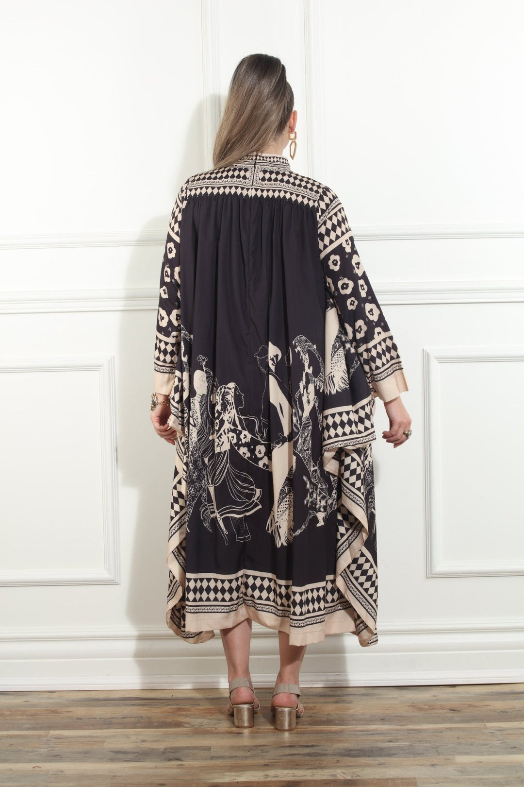 Luxe Moda, - Style LM - 472 - Especially Yours