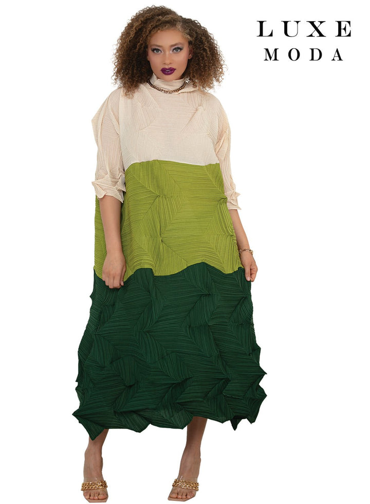 Luxe Moda, Style LM - 512 - Especially Yours