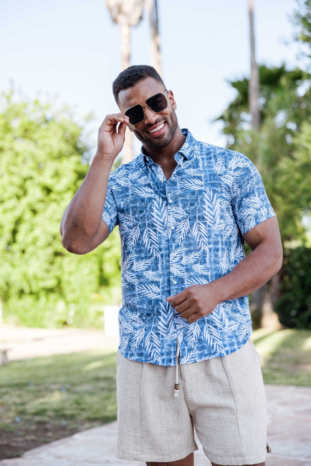 Men’s Blue Leaf Short Sleeve Stretch Shirt - Especially Yours