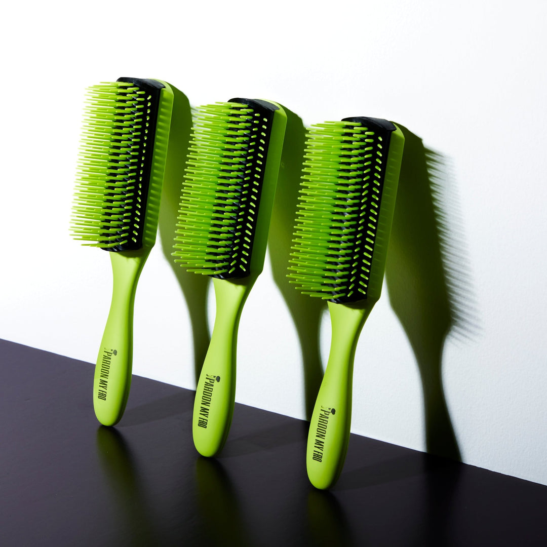 "I Don't Want No Tugs" Detangler Brush - Especially Yours