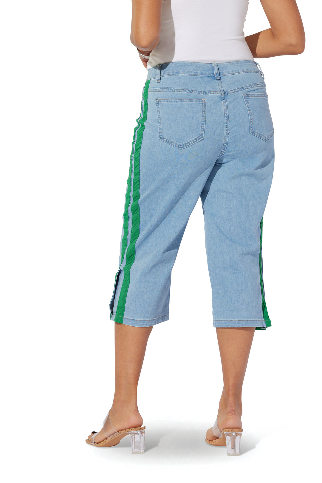 Cropped Wide Leg Jean by Especially Yours