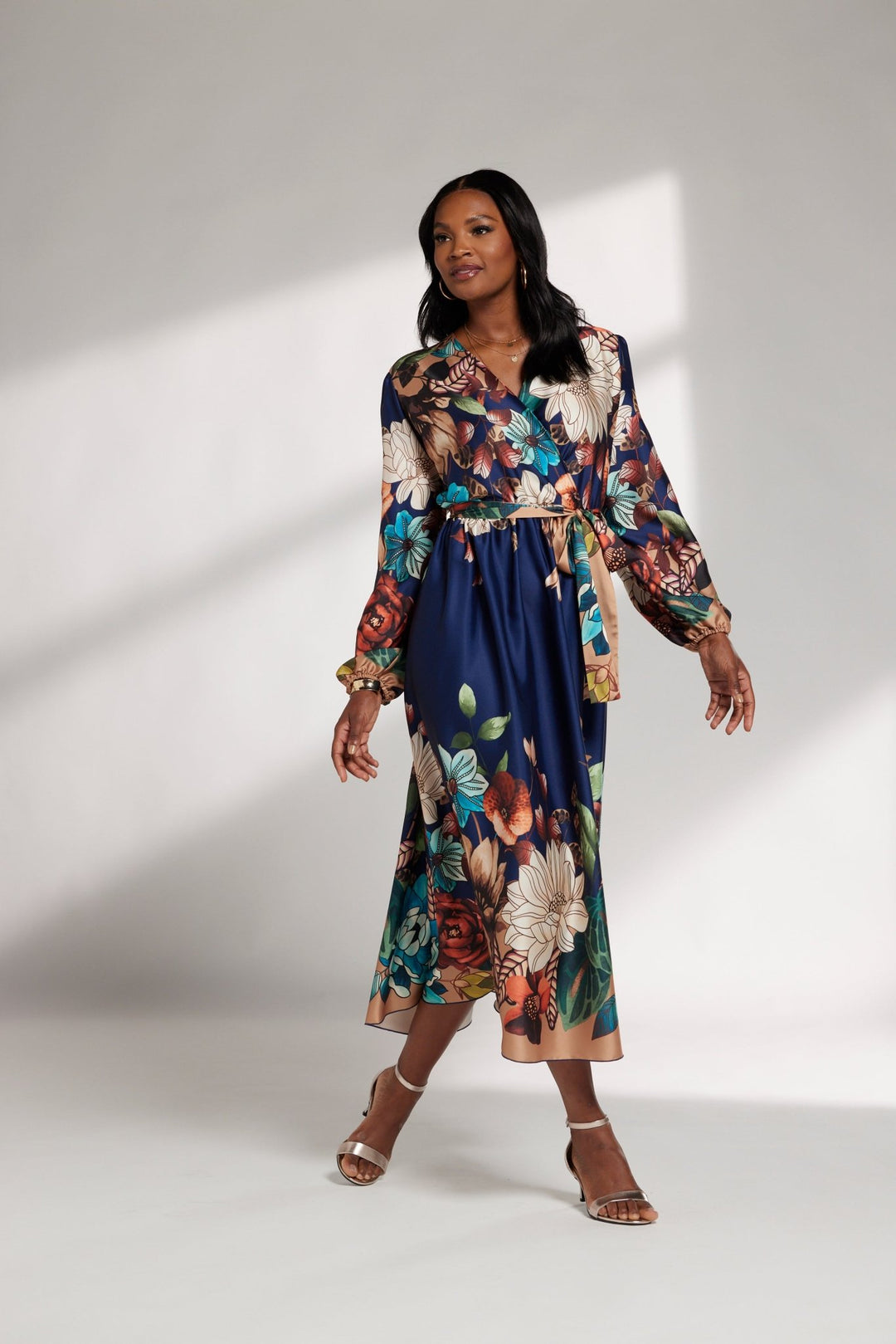 BLOOMIMG FLOWERS WRAP DRESS - Especially Yours