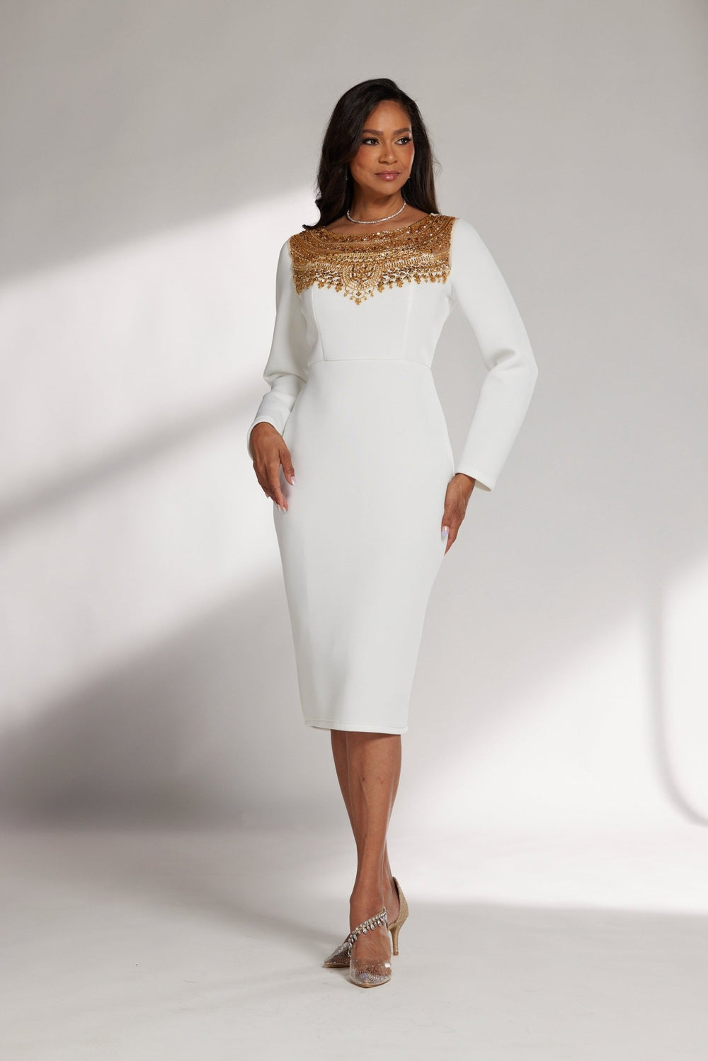 NECKLINE OF SHINE DRESS - Especially Yours