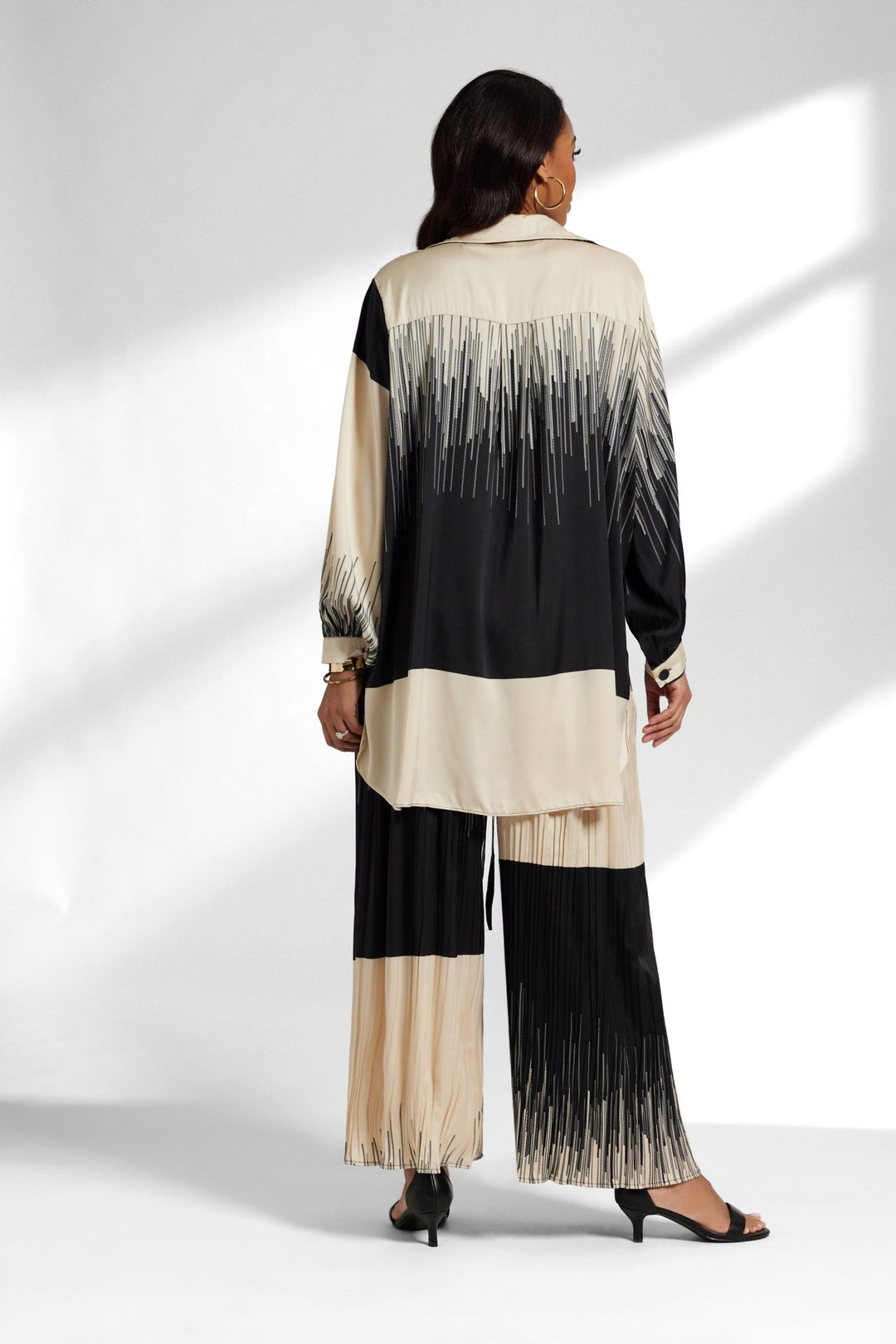 colorblock pant set back view