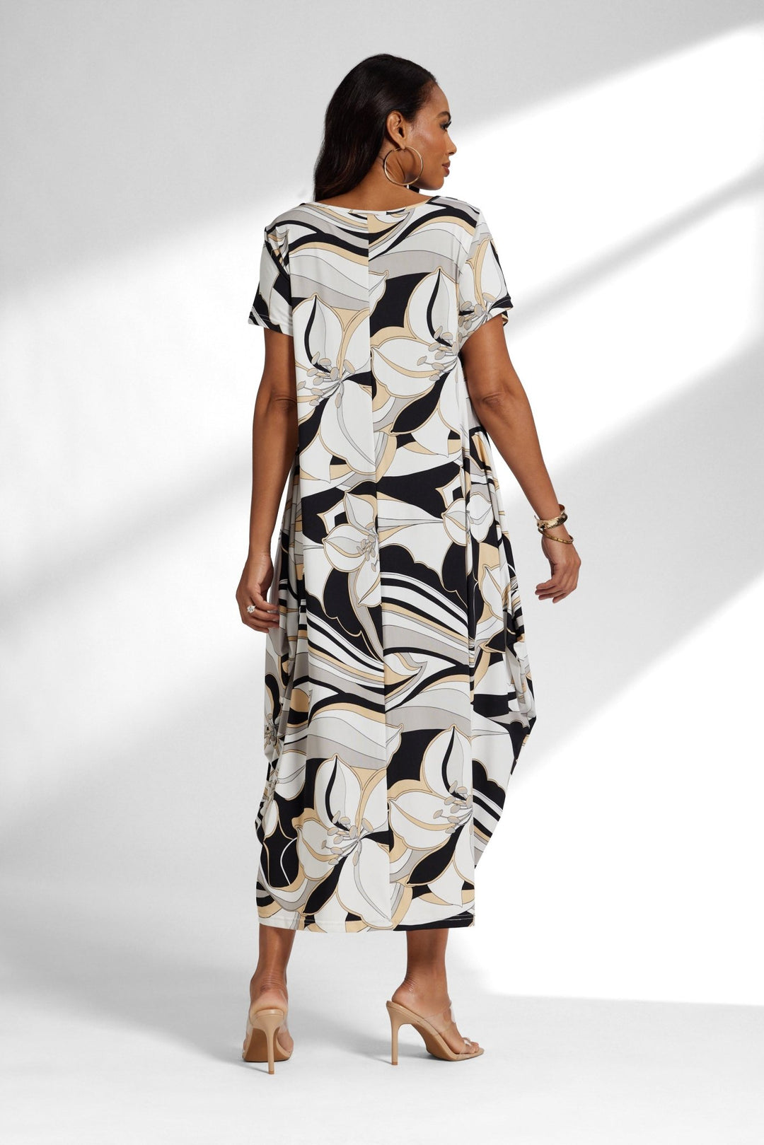 maxi dress back view women